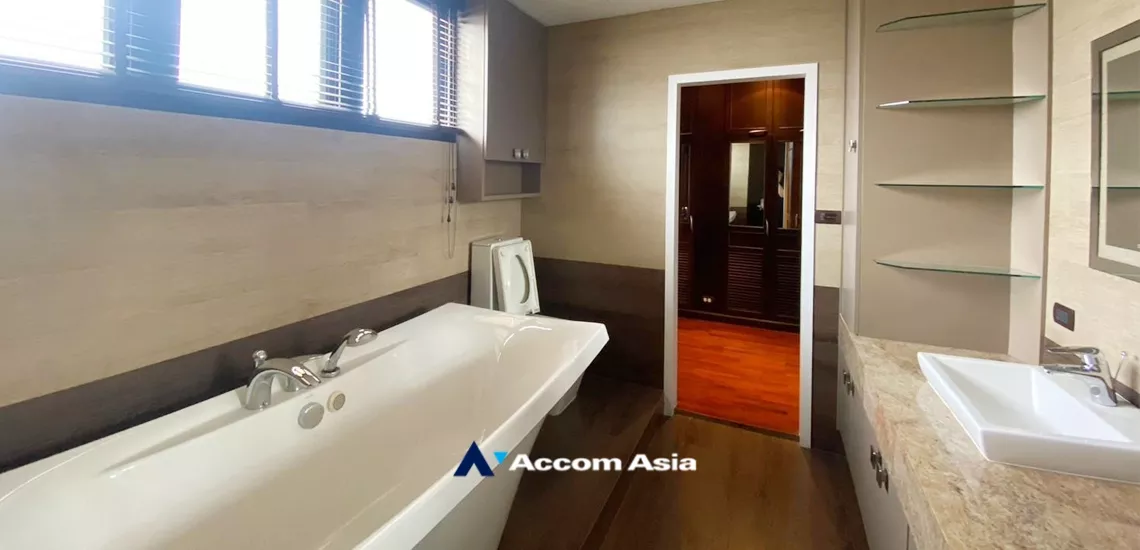 26  5 br House For Rent in Sukhumvit ,Bangkok BTS Thong Lo at Thonglor House Compound AA34859