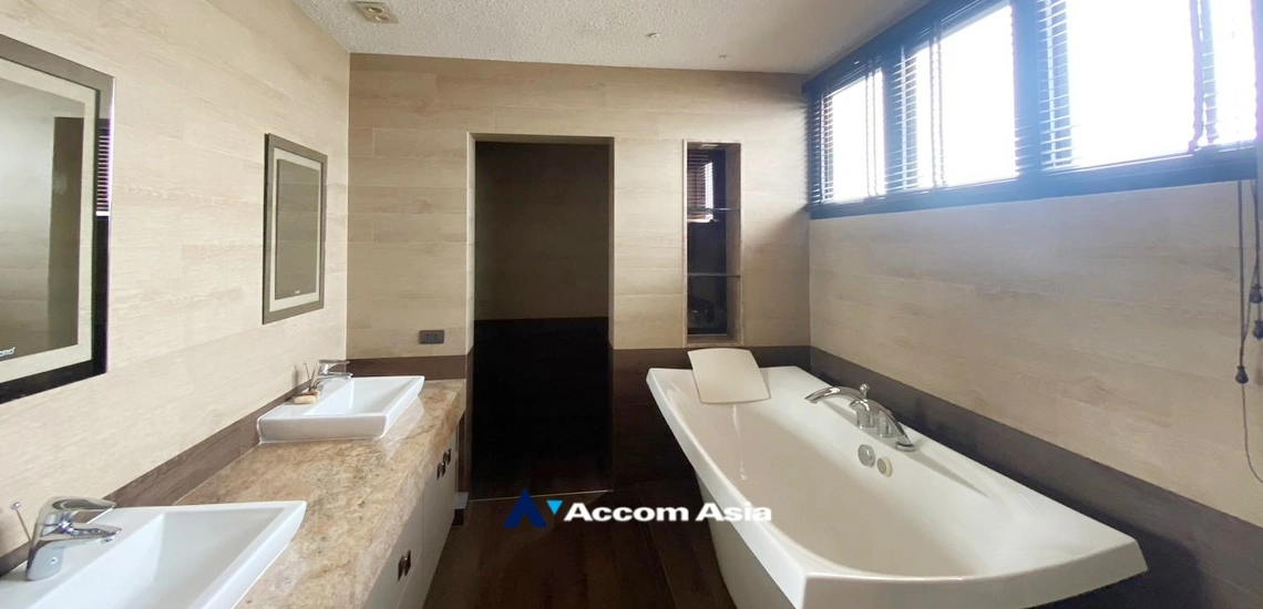 25  5 br House For Rent in Sukhumvit ,Bangkok BTS Thong Lo at Thonglor House Compound AA34859