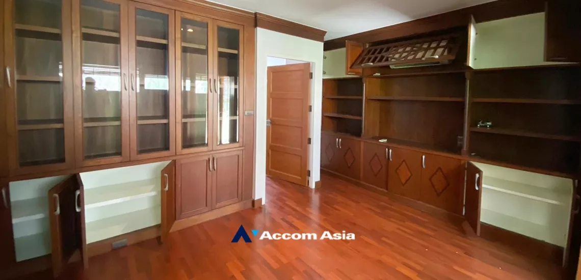 21  5 br House For Rent in Sukhumvit ,Bangkok BTS Thong Lo at Thonglor House Compound AA34859