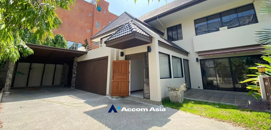 Private Swimming Pool |  5 Bedrooms  House For Rent in Sukhumvit, Bangkok  near BTS Thong Lo (AA34859)