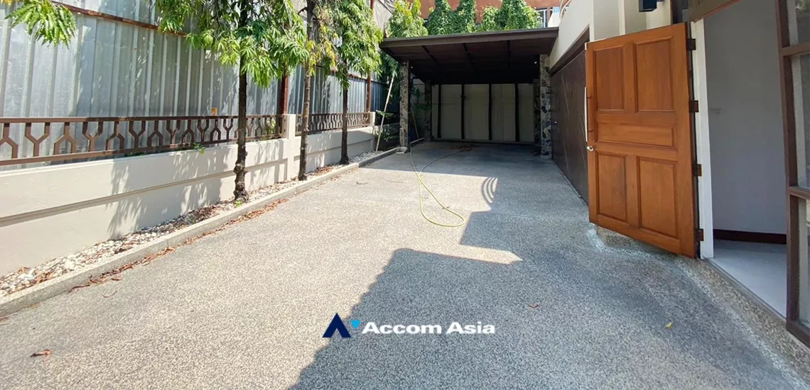 32  5 br House For Rent in Sukhumvit ,Bangkok BTS Thong Lo at Thonglor House Compound AA34859