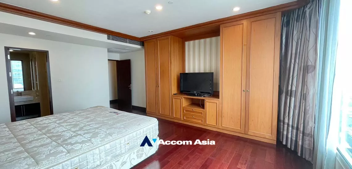 13  3 br Condominium For Sale in Ploenchit ,Bangkok BTS Chitlom at The Park Chidlom AA34870