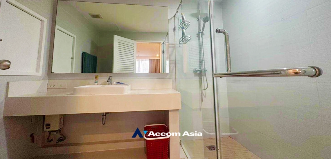 10  2 br Condominium For Rent in Sukhumvit ,Bangkok BTS Nana at Lake Green AA34885