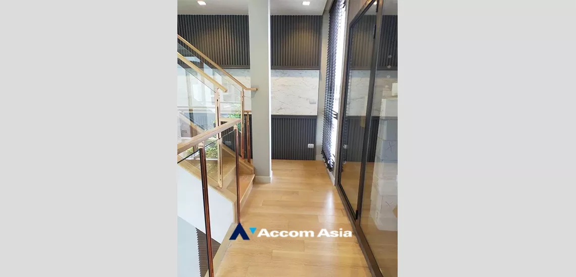 8  4 br House For Rent in Pattanakarn ,Bangkok ARL Ramkhamhaeng AA34886