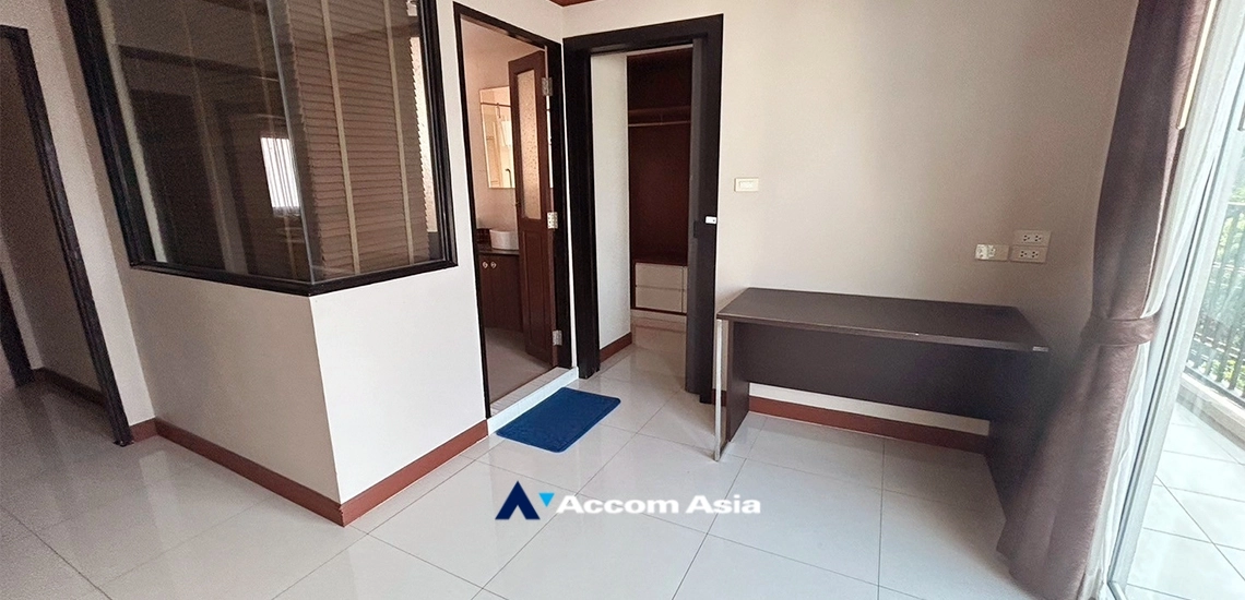 8  3 br Apartment For Rent in Sukhumvit ,Bangkok BTS Ekkamai at Spacious Unique AA34903