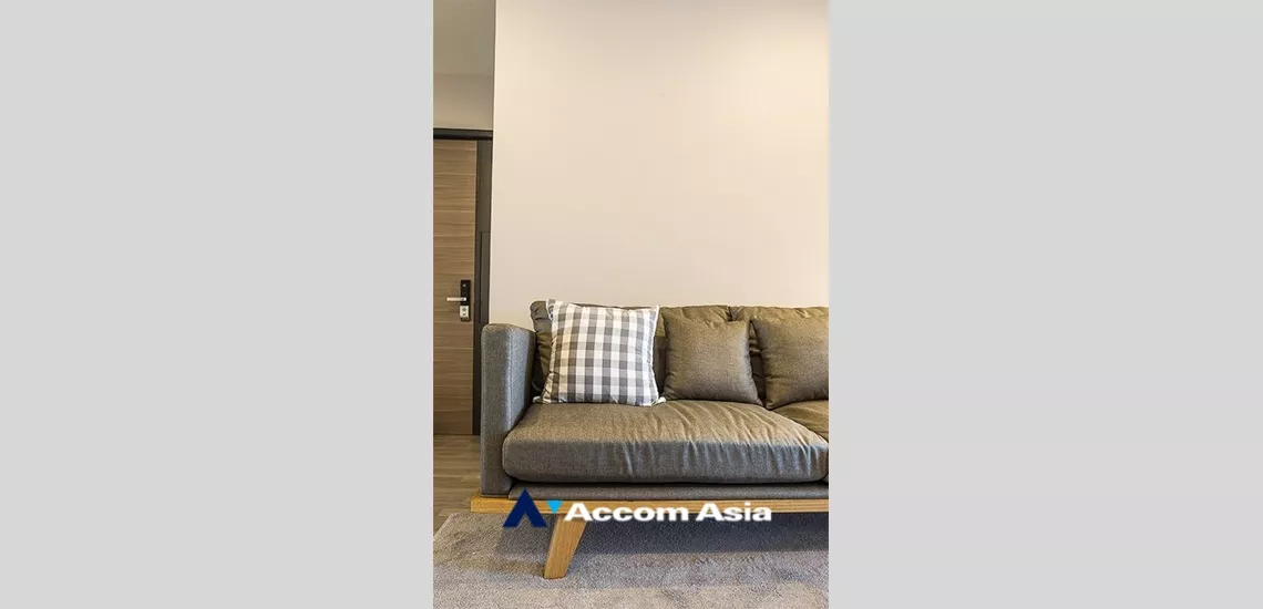 unitThe Room Sathorn Pan Road