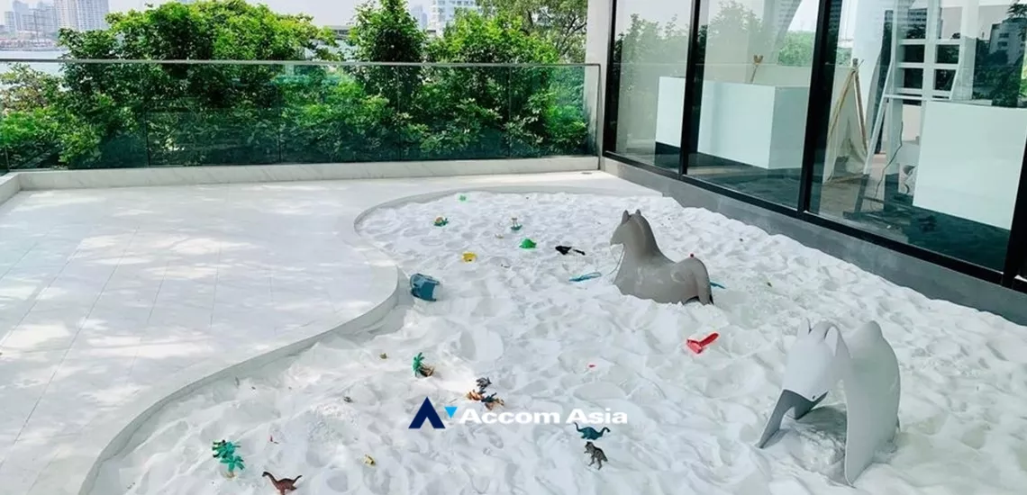 unitChapter Charoennakhon  Riverside