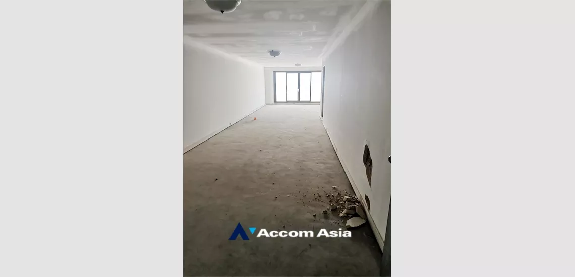  1  Condominium For Sale in Silom ,Bangkok BTS Surasak at Nusa State Tower AA34932