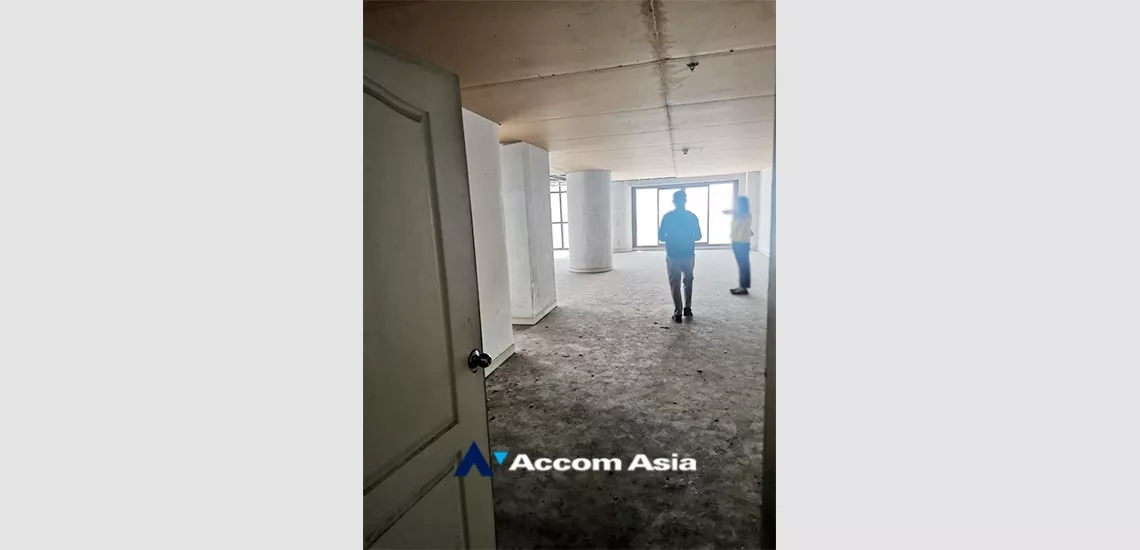  1  Condominium For Sale in Silom ,Bangkok BTS Surasak at Nusa State Tower AA34935