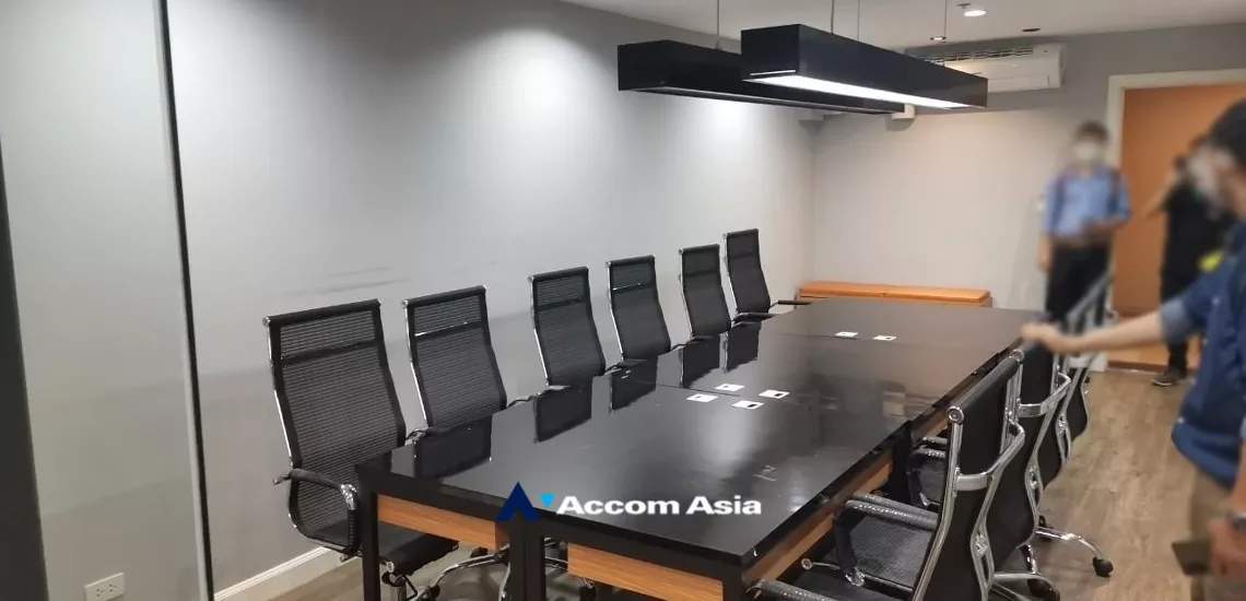  1  Condominium For Sale in Silom ,Bangkok BTS Surasak at Nusa State Tower AA34937