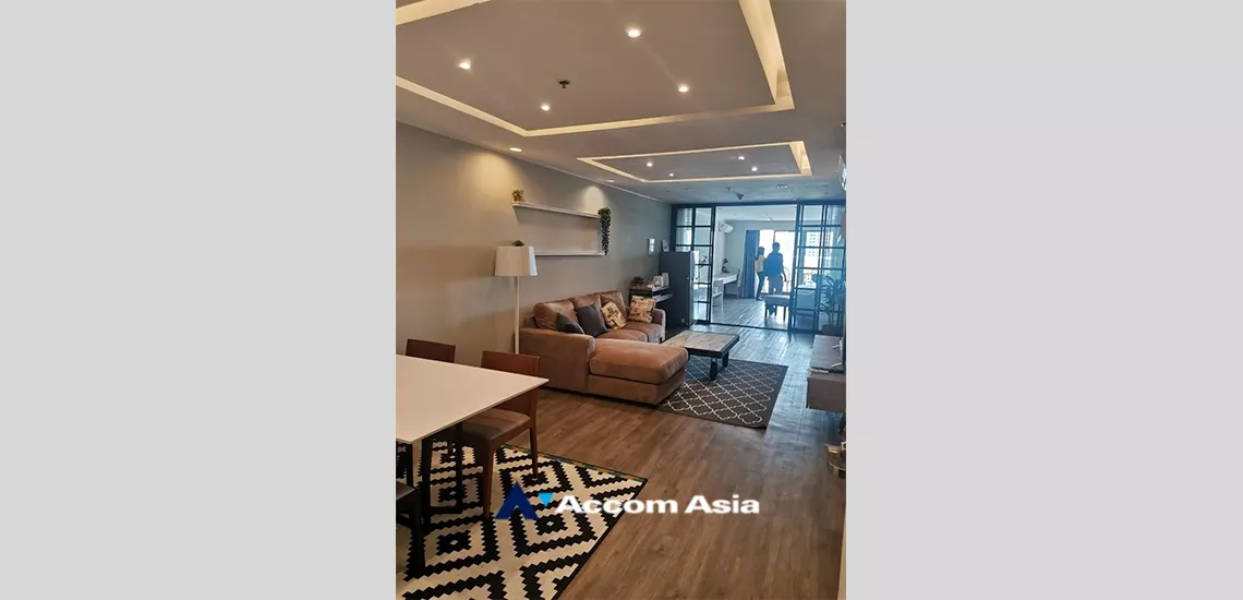 Nusa State Tower Condominium  1 Bedroom for Sale BTS Surasak in Silom Bangkok