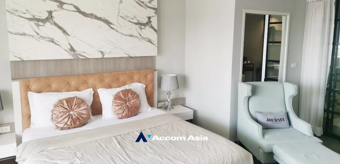 unitlebua at State Tower