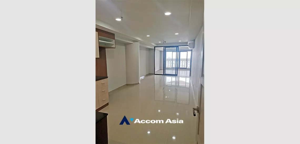 Nusa State Tower Condominium  1 Bedroom for Sale BTS Surasak in Silom Bangkok