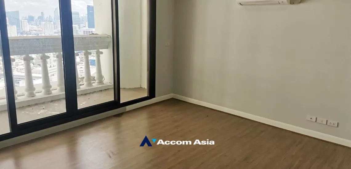  1  1 br Condominium For Sale in Silom ,Bangkok BTS Surasak at Nusa State Tower AA34942