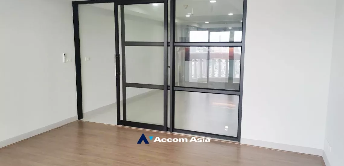  1  1 br Condominium For Sale in Silom ,Bangkok BTS Surasak at Nusa State Tower AA34943