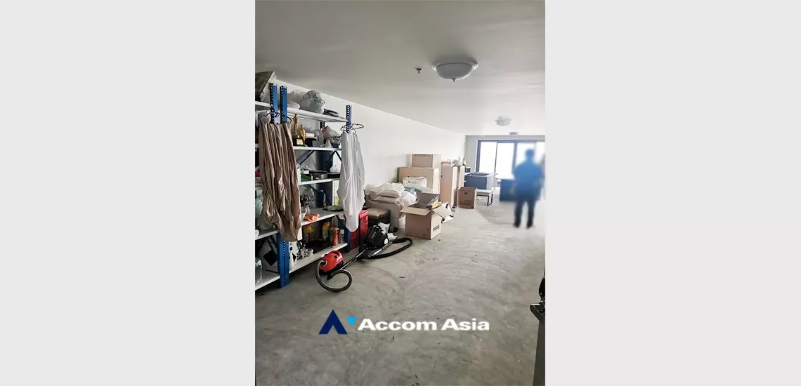  1  Condominium For Sale in Silom ,Bangkok BTS Surasak at Nusa State Tower AA34944
