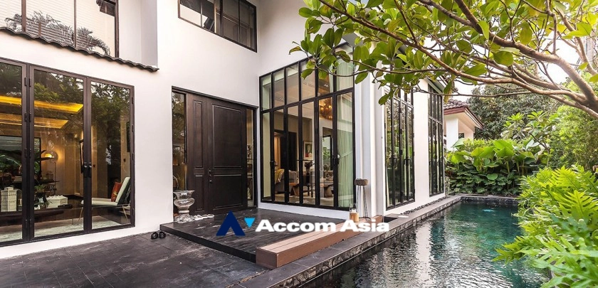 Private Swimming Pool |  4 Bedrooms  House For Rent in Sukhumvit, Bangkok  near BTS Thong Lo (AA34961)