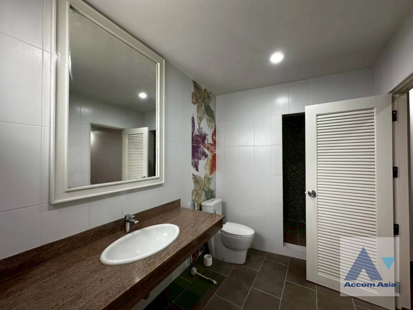 44  4 br House For Rent in Sukhumvit ,Bangkok BTS Thong Lo at Thonglor House Compound AA34962