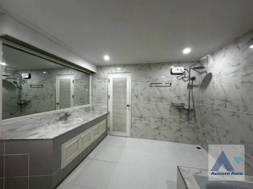 40  4 br House For Rent in Sukhumvit ,Bangkok BTS Thong Lo at Thonglor House Compound AA34962