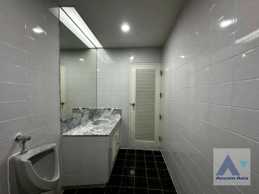 46  4 br House For Rent in Sukhumvit ,Bangkok BTS Thong Lo at Thonglor House Compound AA34962