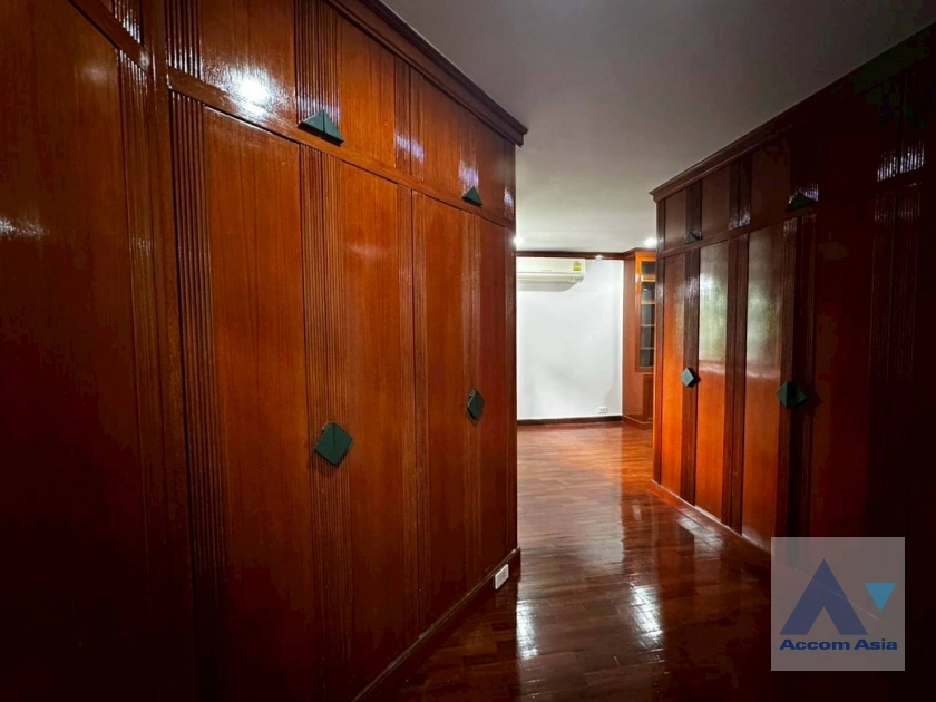 34  4 br House For Rent in Sukhumvit ,Bangkok BTS Thong Lo at Thonglor House Compound AA34962