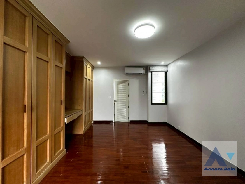 25  4 br House For Rent in Sukhumvit ,Bangkok BTS Thong Lo at Thonglor House Compound AA34962