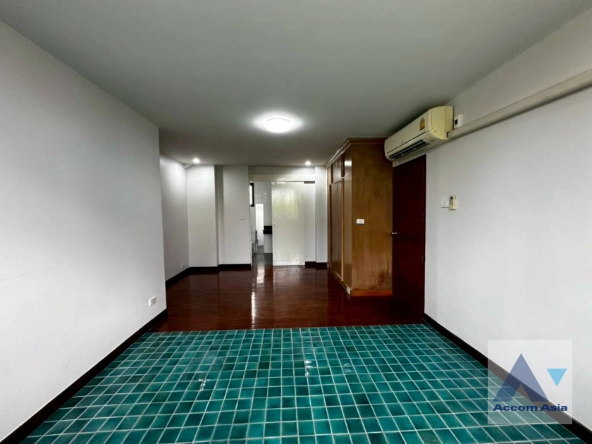 37  4 br House For Rent in Sukhumvit ,Bangkok BTS Thong Lo at Thonglor House Compound AA34962