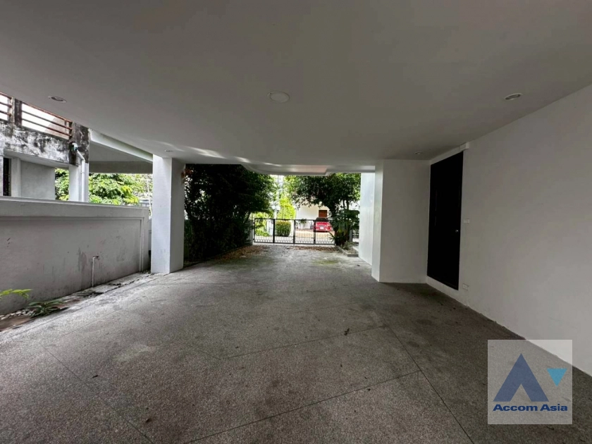 55  4 br House For Rent in Sukhumvit ,Bangkok BTS Thong Lo at Thonglor House Compound AA34962