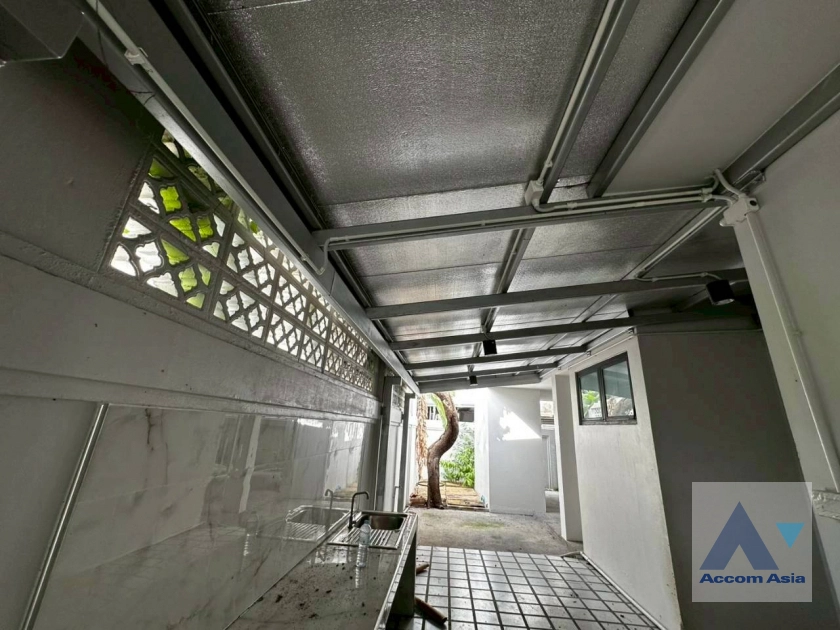 57  4 br House For Rent in Sukhumvit ,Bangkok BTS Thong Lo at Thonglor House Compound AA34962