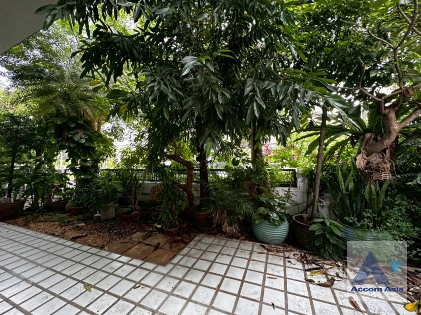 60  4 br House For Rent in Sukhumvit ,Bangkok BTS Thong Lo at Thonglor House Compound AA34962