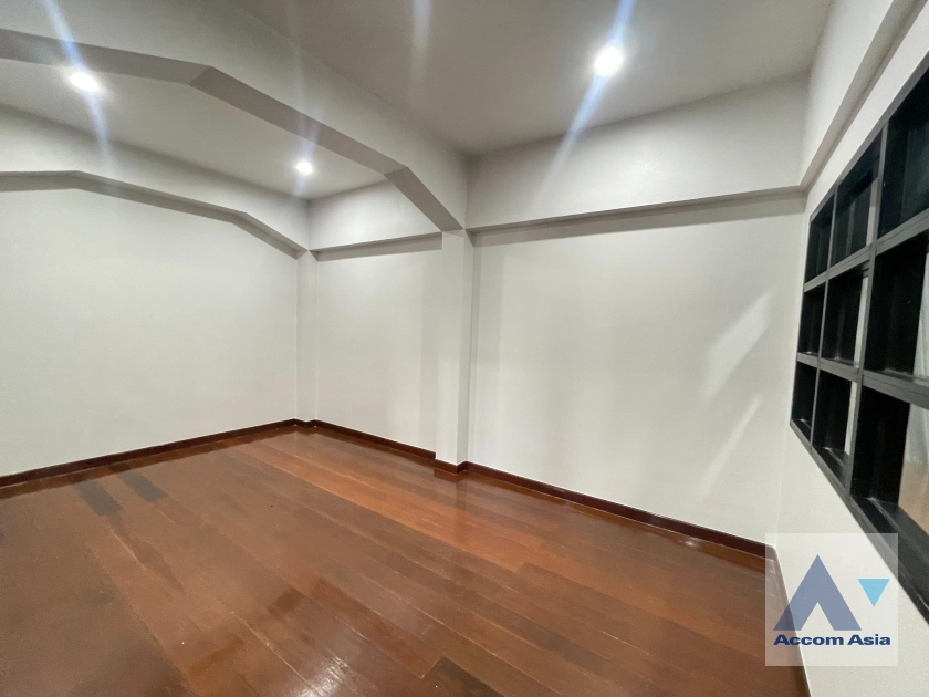 23  4 br House For Rent in Sukhumvit ,Bangkok BTS Thong Lo at Thonglor House Compound AA34962