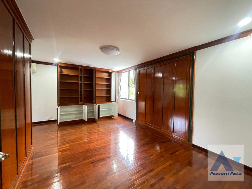 20  4 br House For Rent in Sukhumvit ,Bangkok BTS Thong Lo at Thonglor House Compound AA34962