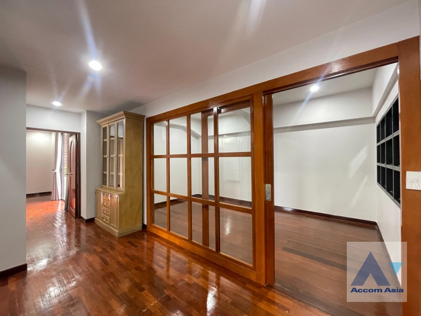 16  4 br House For Rent in Sukhumvit ,Bangkok BTS Thong Lo at Thonglor House Compound AA34962