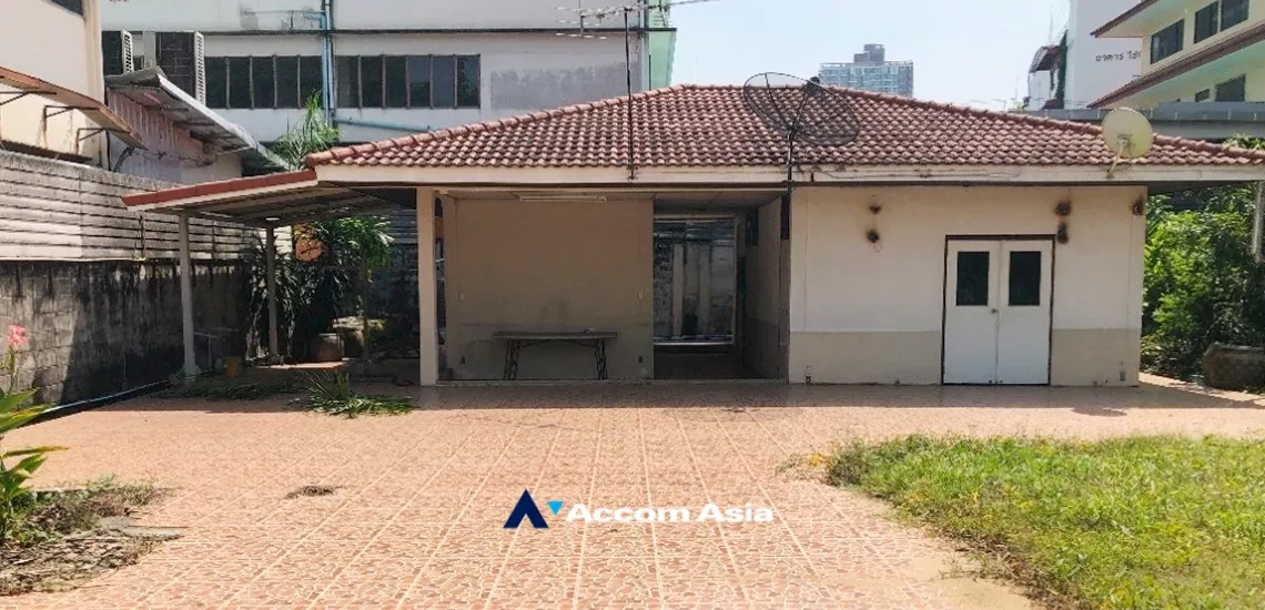 unitHome Office |  5 Bedrooms  House For Rent in Bang Na, Bangkok  near BTS Udomsuk (AA34963)