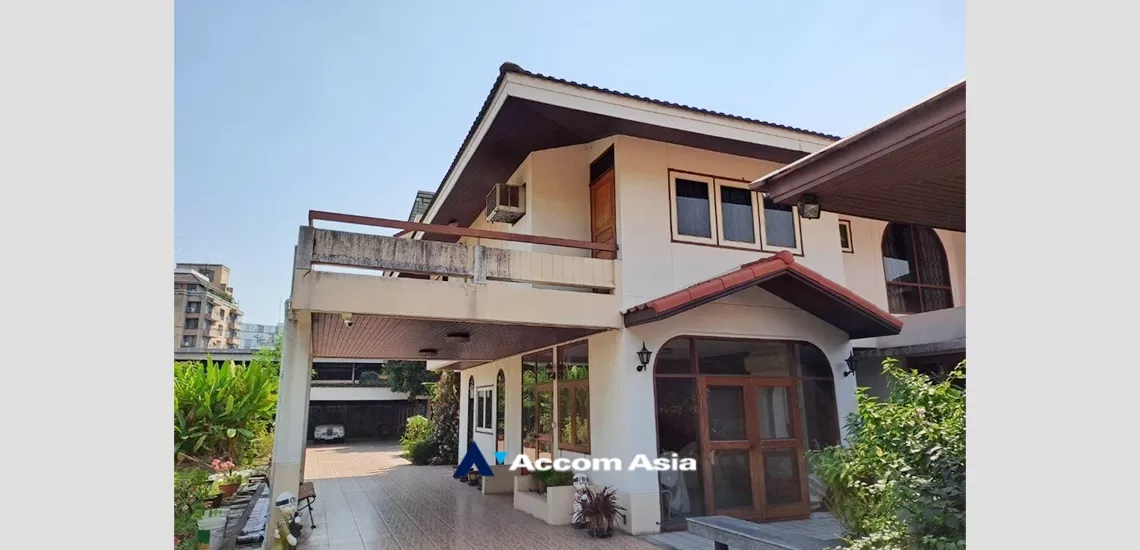 Home Office |  5 Bedrooms  House For Rent in Bangna, Bangkok  near BTS Udomsuk (AA34963)