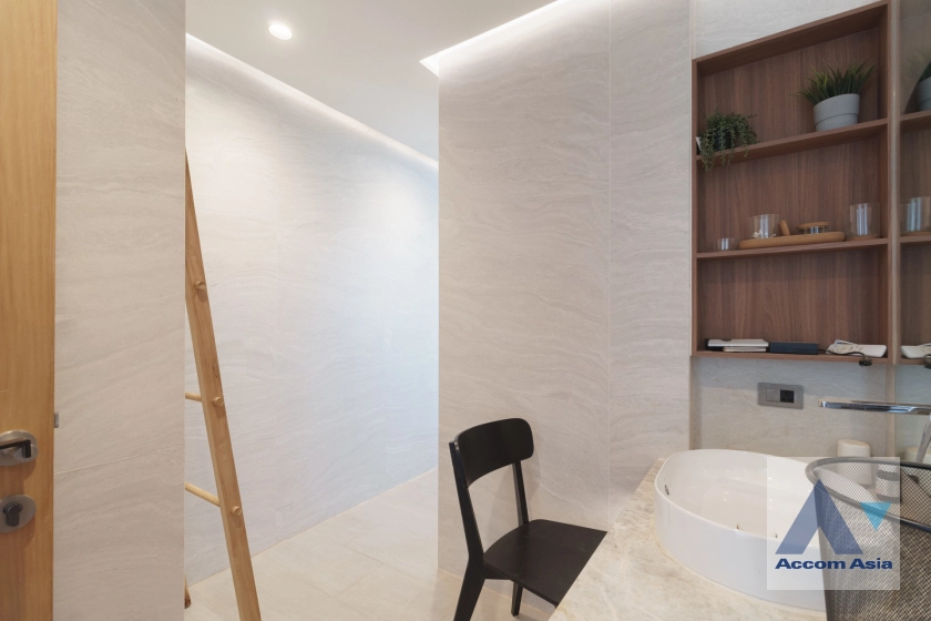 19  4 br Condominium for rent and sale in Sukhumvit ,Bangkok BTS Ekkamai at Phatssana Gardens AA34974