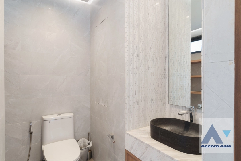 21  4 br Condominium for rent and sale in Sukhumvit ,Bangkok BTS Ekkamai at Phatssana Gardens AA34974