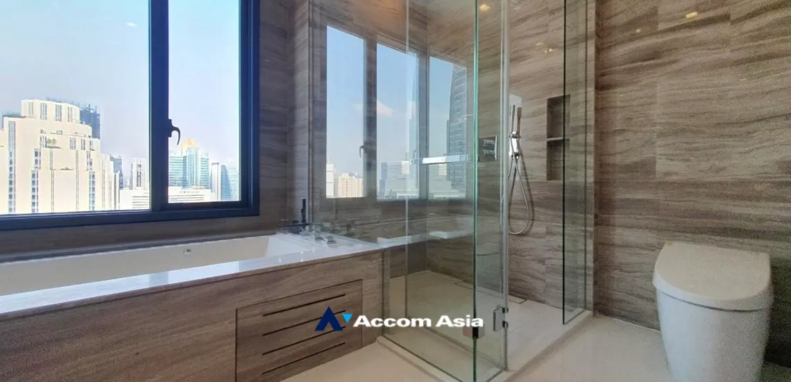 26  3 br Condominium For Sale in Sukhumvit ,Bangkok BTS Nana at Q1 Sukhumvit AA34975