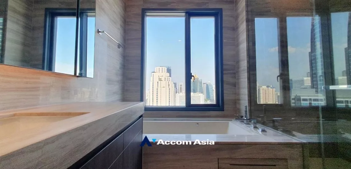 28  3 br Condominium For Sale in Sukhumvit ,Bangkok BTS Nana at Q1 Sukhumvit AA34975