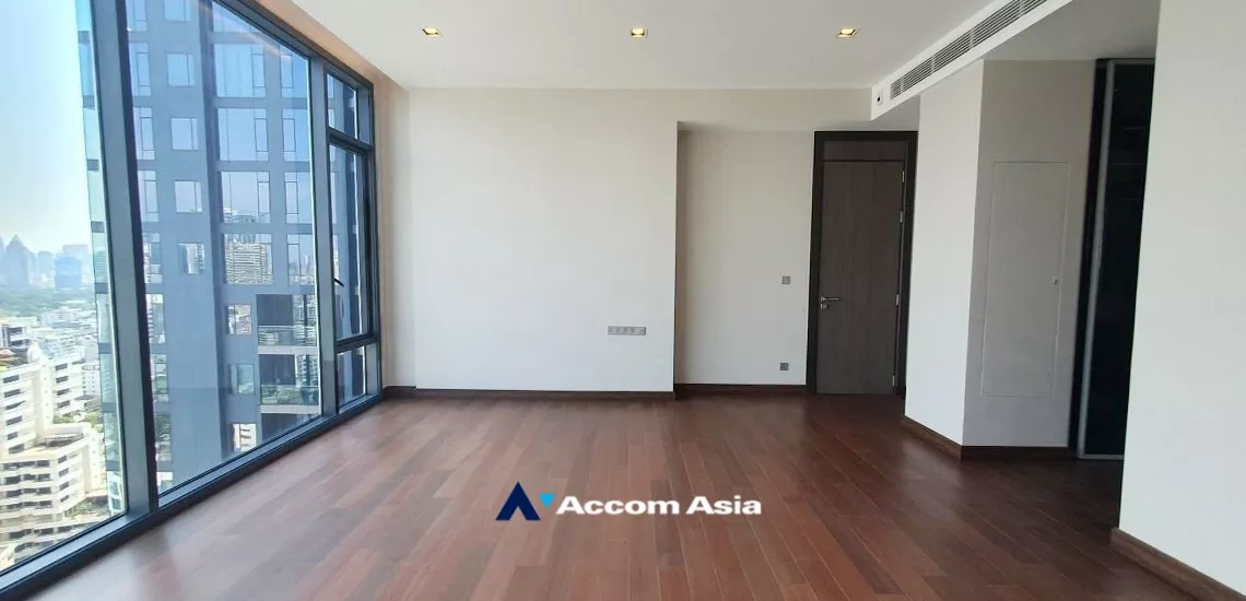 16  3 br Condominium For Sale in Sukhumvit ,Bangkok BTS Nana at Q1 Sukhumvit AA34975