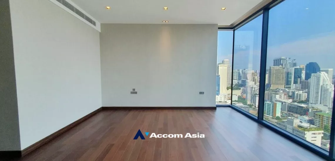 18  3 br Condominium For Sale in Sukhumvit ,Bangkok BTS Nana at Q One Sukhumvit AA34975