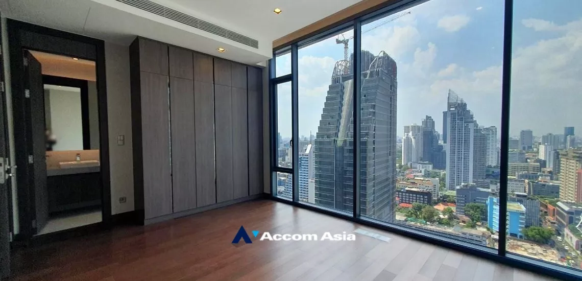 24  3 br Condominium For Sale in Sukhumvit ,Bangkok BTS Nana at Q One Sukhumvit AA34975