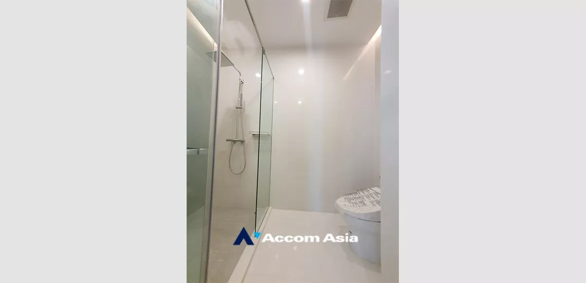 29  3 br Condominium For Sale in Sukhumvit ,Bangkok BTS Nana at Q1 Sukhumvit AA34976