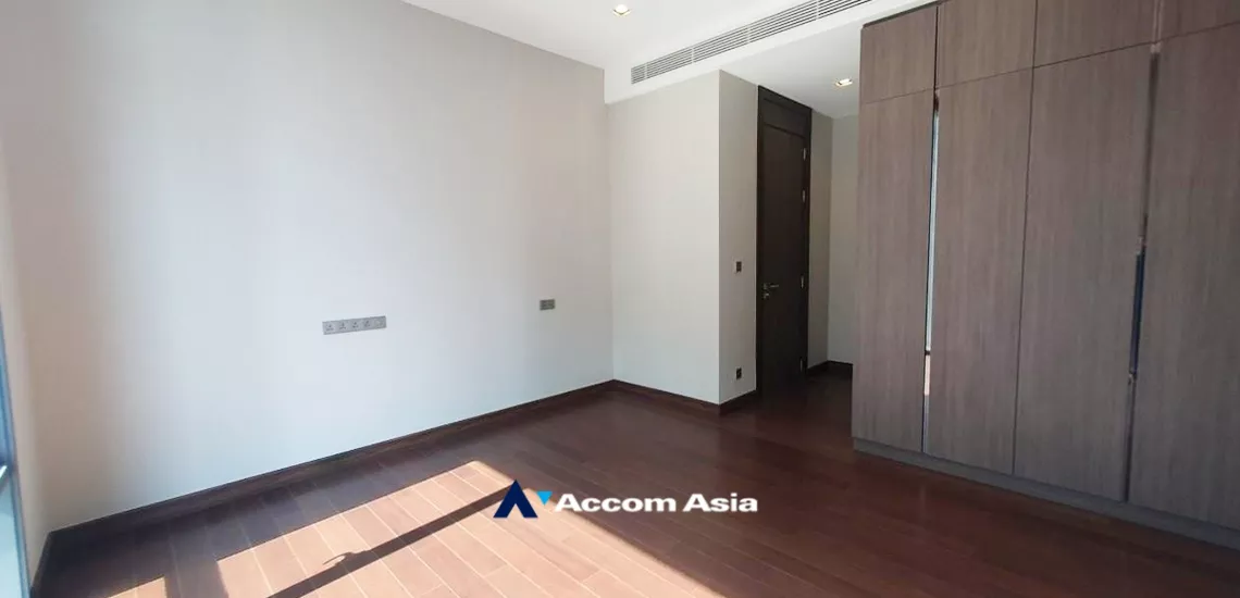 16  3 br Condominium For Sale in Sukhumvit ,Bangkok BTS Nana at Q1 Sukhumvit AA34976