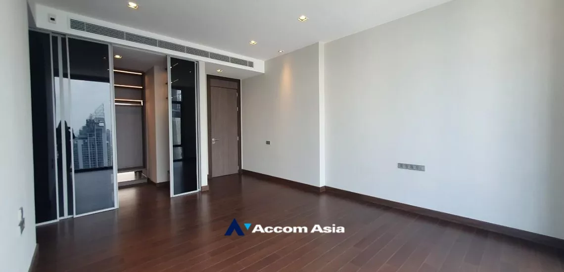 19  3 br Condominium For Sale in Sukhumvit ,Bangkok BTS Nana at Q One Sukhumvit AA34976