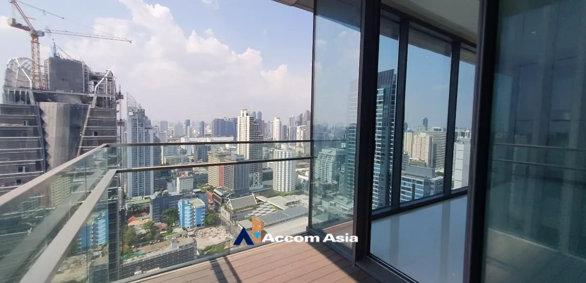 30  3 br Condominium For Sale in Sukhumvit ,Bangkok BTS Nana at Q1 Sukhumvit AA34976