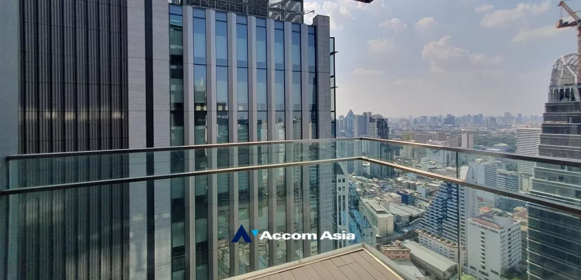 31  3 br Condominium For Sale in Sukhumvit ,Bangkok BTS Nana at Q1 Sukhumvit AA34976