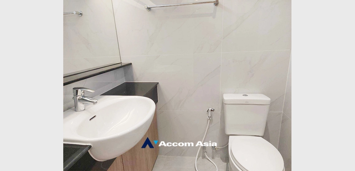 14  3 br Apartment For Rent in Sathorn ,Bangkok BTS Sala Daeng - MRT Lumphini at Children Dreaming Place - Garden AA34978