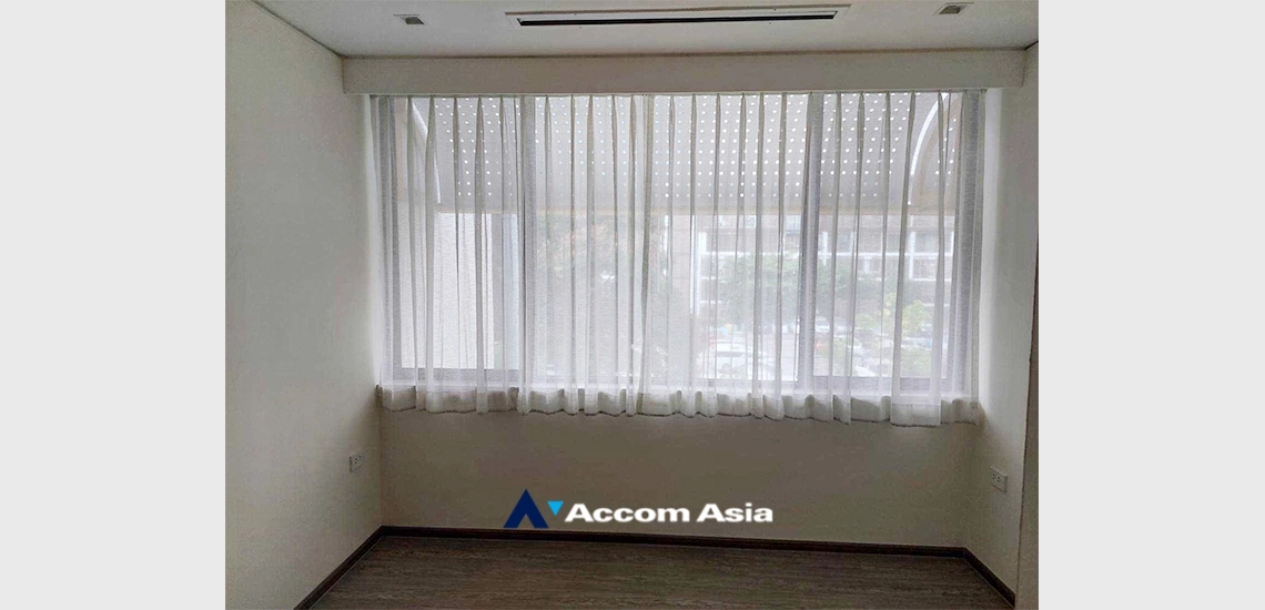 11  3 br Apartment For Rent in Sathorn ,Bangkok BTS Sala Daeng - MRT Lumphini at Children Dreaming Place - Garden AA34978