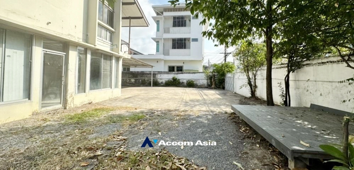 Home Office, Office |  House For Rent in Sathorn, Bangkok  near MRT Khlong Toei (AA34982)